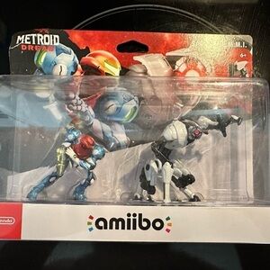 Nintendo amiibo Metroid Dread - Samus and E.M.M.I. Figures (2 Pack Set)